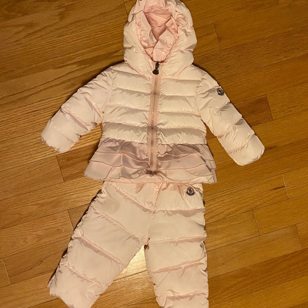 Moncler baby girl pink snowsuit 12-18M